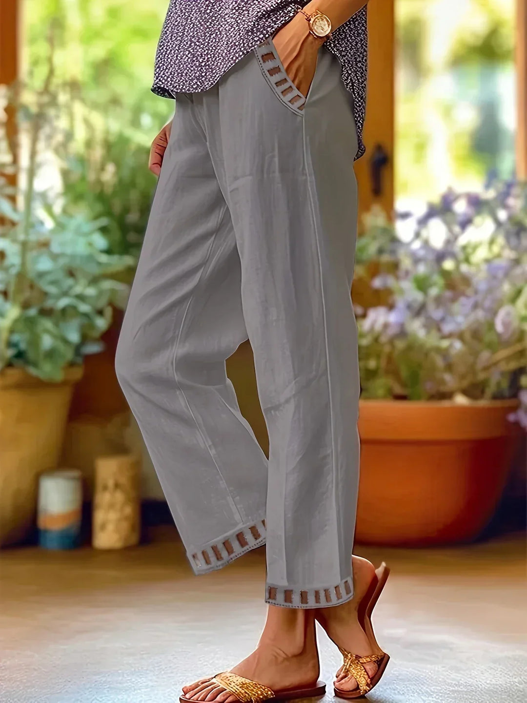 Pantaloni cropped Tracey con finiture a contrasto