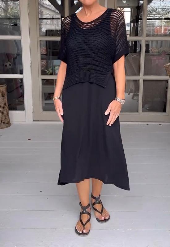 Abito casual con bretelle e camicetta vuota in due pezzi