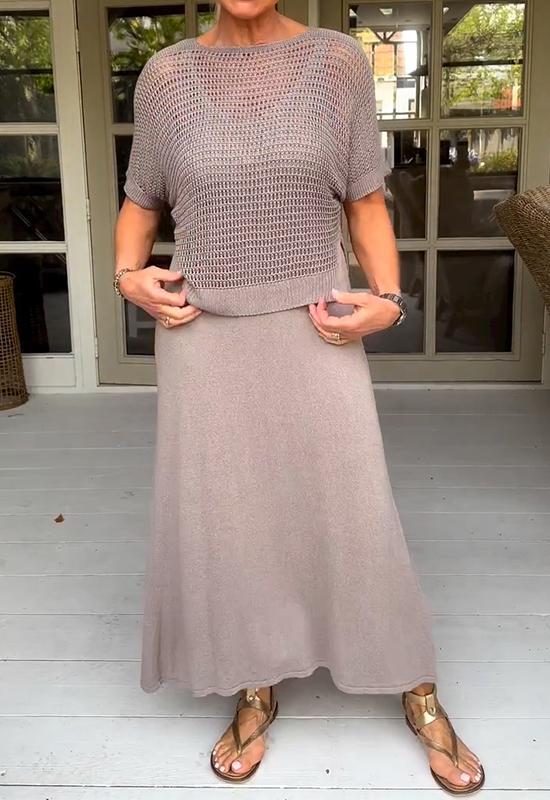 Abito casual con bretelle e camicetta vuota in due pezzi